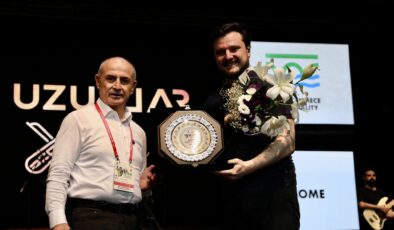 Karadeniz’in güçlü sesi Ekin Uzunlar’dan unutulmayacak konser