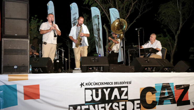 Küçükçekmeceli sanatseverlere doğanın kucağında caz keyfi