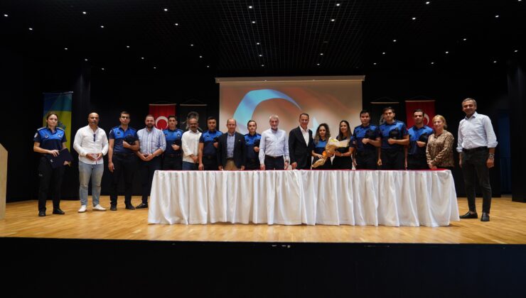 Zabıta memurları yemin töreninin ardından göreve başladı