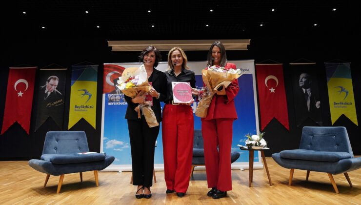 Cumhuriyet ve Kadın söyleşisine yoğun ilgi