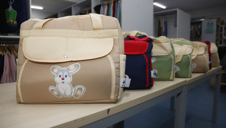 Küçükçekmece’de hayata merhaba diyen miniklere, Yenidoğan Seti ile karşılama