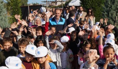 Kışlık fideler çocukların elleriyle toprakla buluştu