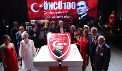 100’üncü yıl coşkusu Cumhuriyet Balosu’nda zirve yaptı