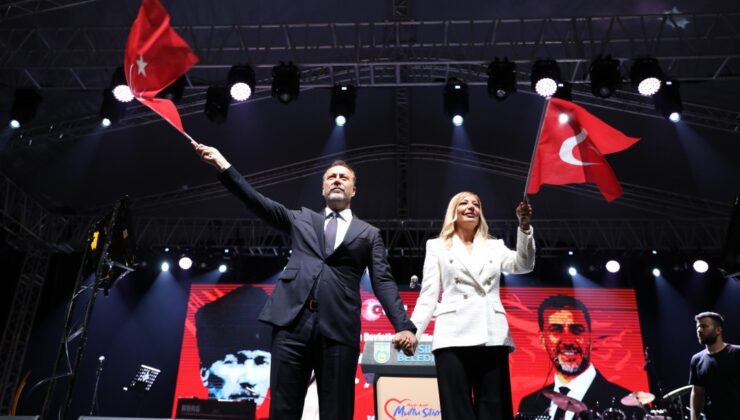 Silivri’de Cumhuriyet coşkusu kıraç konseriyle devam etti