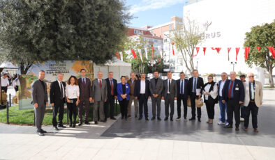 Büyükçekmeceli üreticiler kendi ürettikleri ürünleri satıyor