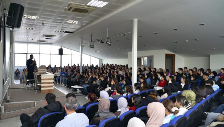 Bu yol üniversiteye gider