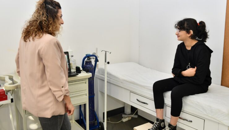 Vatandaşların işitme cihazları Esenyurt belediyesinden