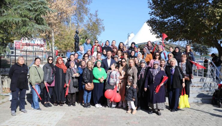 Başkan Yılmaz Kavaklı’da kadınlarla buluştu