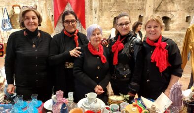 Büyükçekmece Gönüllüleri Yılbaşı Kermesinde