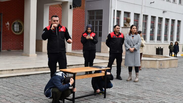 60 bin öğrenciye deprem bilinci eğitimi