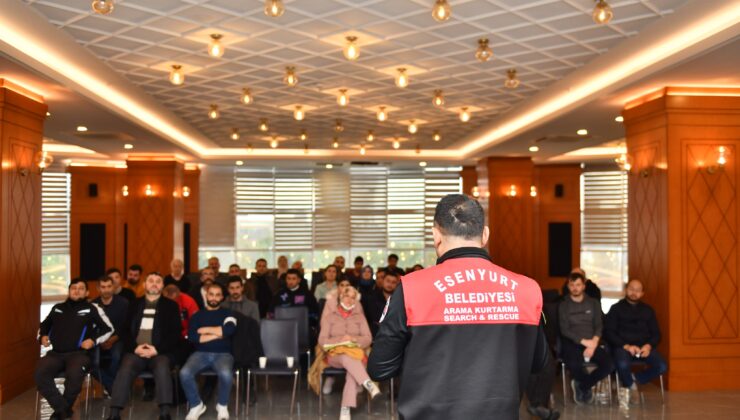Belediyeden mahalle afet gönüllülerine deprem bilinci eğitimi
