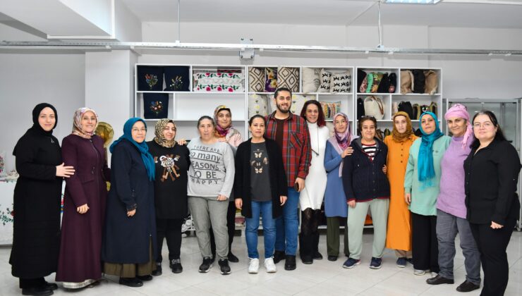 Esenyurtlu kadınlar belediyenin açtığı kurslarda meslek öğreniyor