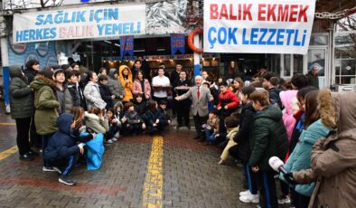 Kenan Balcı deniz ve balık sevgisini öğrencilere aşıladı