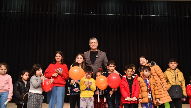 Başkan Bozkurt sömestir şenliği’nde minikleri yalnız bırakmadı