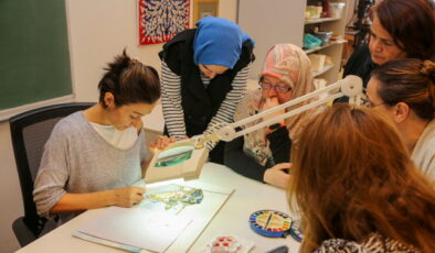 Küçükçekmece Belediyesi güzel sanatlar akademisi’nde 30 farklı branşta sanat eğitimleri başladı