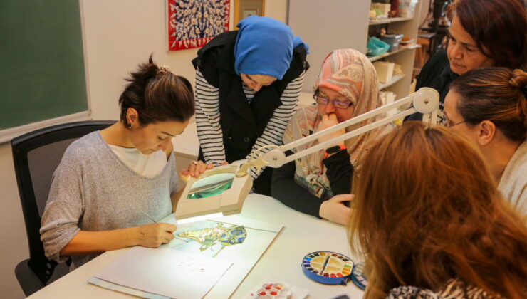 Küçükçekmece Belediyesi güzel sanatlar akademisi’nde 30 farklı branşta sanat eğitimleri başladı