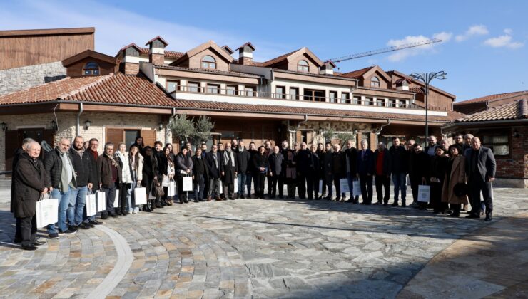 Başkan Akgün, çalışan gazetecilerin gününü kutladı
