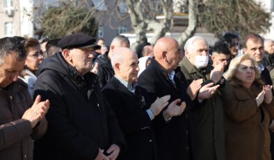 Atatürk’e hakaret etmek hiç kimsenin haddine değildir