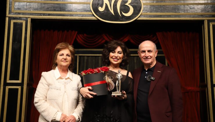 ‘Nilgün Belgün’le Aşk ve Komedi’ Büyükçekmece’de Sahnelendi