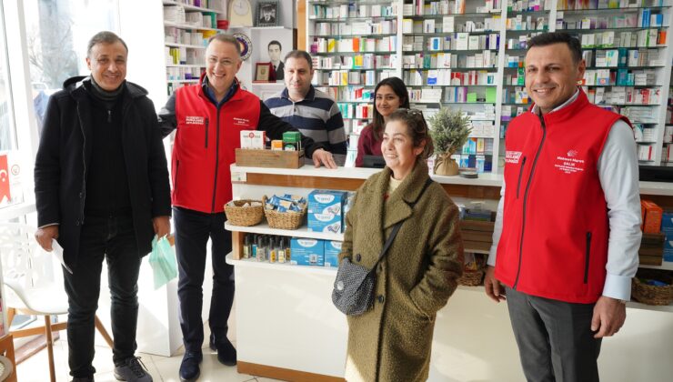 Ceketi çıkardı yeleği giydi; Çalık sahaya indi