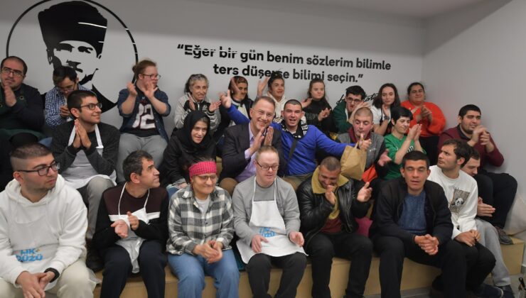 “Devletin sıcak elini ailelere hissettirmek zorundayız”