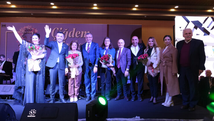 Özgür Çelik: “8 Mart Dünya Emekçi Kadınlar Günü Kutlu Olsun demiyorum!”