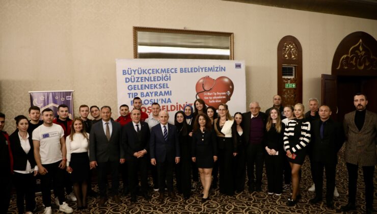 Başkan Akgün, doktorlar ve sağlık çalışanlarının bayramını kutladı