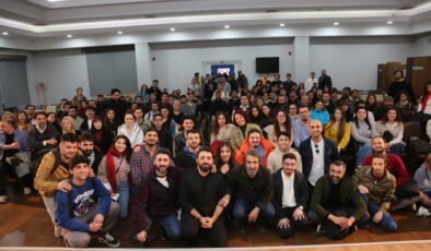 Başarılı yönetmen Zeki Demirkubuz Küçükçekmece’ye konuk oldu