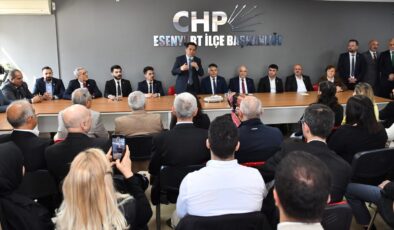 Başkan Prof. Dr. Ahmet Özer ilçedeki siyasi partilerle bayramlaştı