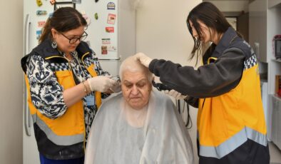 Engelli ve yaşlıların bayram tıraşı belediyeden