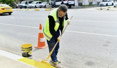 Esenyurt’ta refüj ve kavşaklar yeniliyor