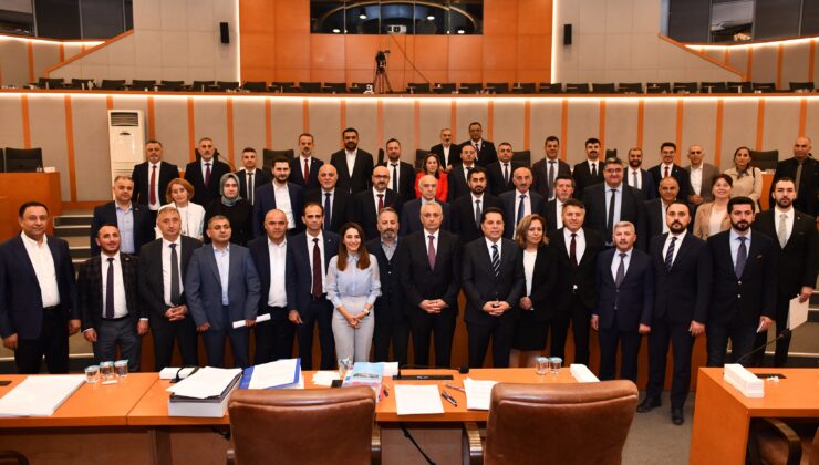 Esenyurt Belediye Başkanı Ahmet Özer: Bizim sözümüzü söyleme biçimimiz hizmet olacaktır