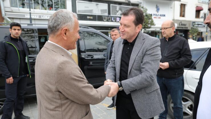 Silivri Belediye Başkanı Balcıoğlu, Bayram Namazını Piri Mehmet Paşa Camii’nde Kıldı