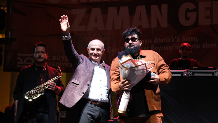 Binlerce genç 19 Mayıs’ı gönüllerince kutladı