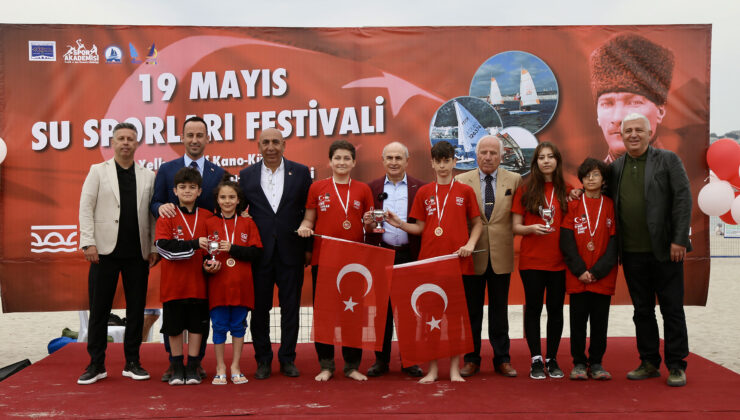 19 Mayıs Su Sporları Festivali renkli görüntülere sahne oldu