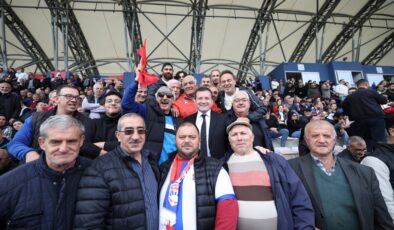 Silivri Belediye Başkanı Bora Balcıoğlu, Silivrispor’un Play-off Maçını Tribünden İzledi