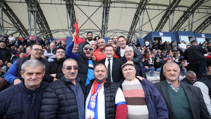 Silivri Belediye Başkanı Bora Balcıoğlu, Silivrispor’un Play-off Maçını Tribünden İzledi