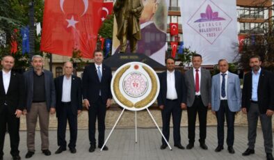Çatalca’da 19 Mayıs sabahı Atatürk Anıtı’na Çelenk bırakıldı