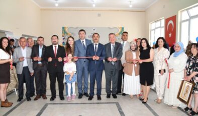 Başkan Erhan Güzel Kestanelikte yıl sonu Giyim Sergi açılışına katıldı