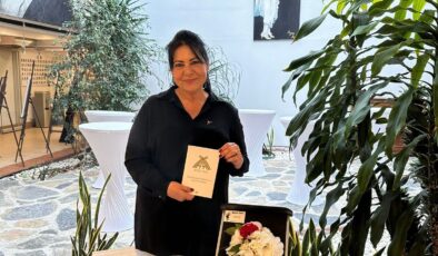 Sanatçı Aysen Arın’dan 20. Yıl Sergisi