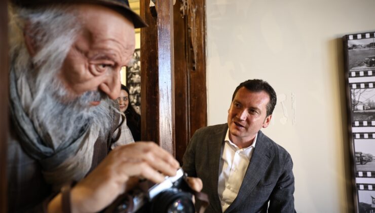 Başkan Balcıoğlu “Fotoğrafçılık ve Yeşilçam Sergi Evi”ni Ziyaret Etti
