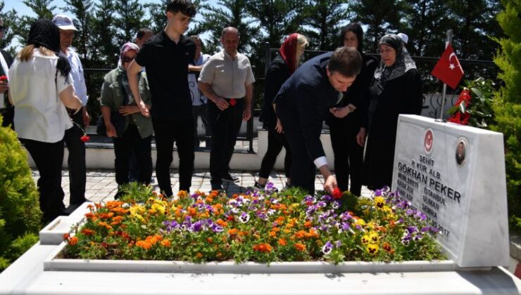 Şehit Kurmay Albay Gökhan Peker Kabri Başında Anıldı