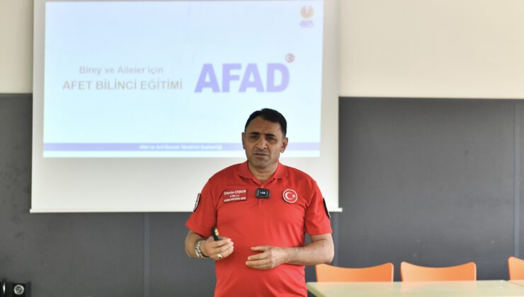 Başkan Özer Esenyurt’u depreme karşı bilinçlendirmek için kırmızı alarm verdi