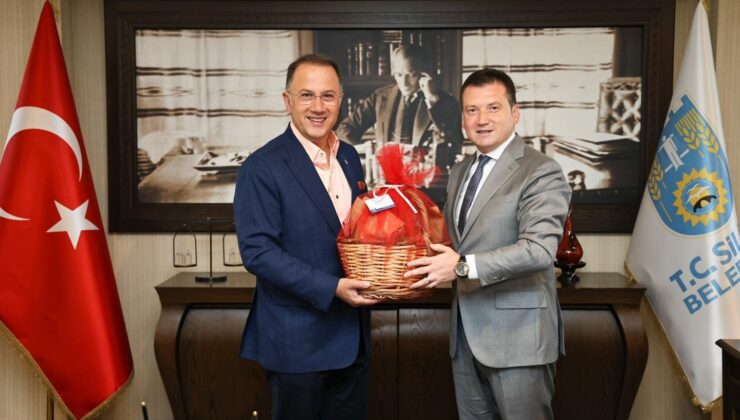 Başkan Balcıoğlu, Beylikdüzü Belediye Başkanı Mehmet Murat Çalık’ı Makamında Ağırladı