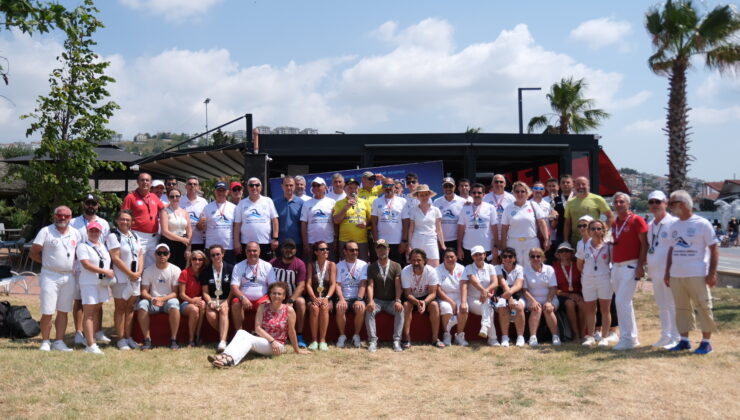 6. Büyükçekmece Körfezi Yüzme Yarışması nefesleri kesti