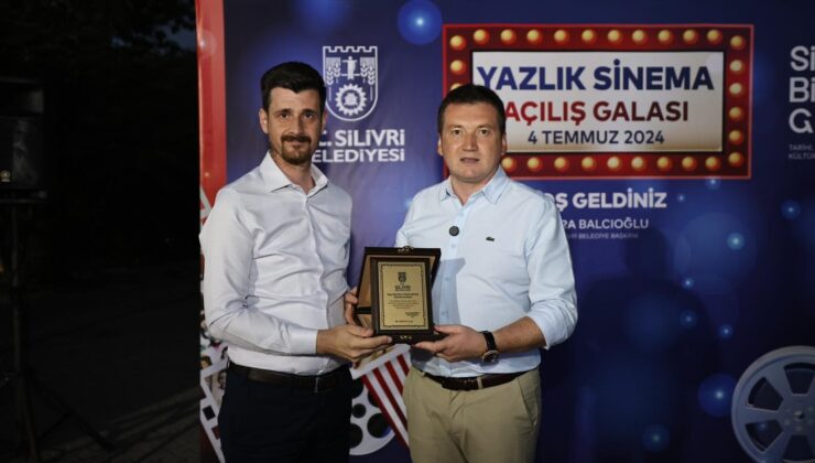 Yazlık Sinema Nostaljisi Film Gösterimlerinin Gala Gecesi Atatürk Filmi ile Gerçekleştirildi