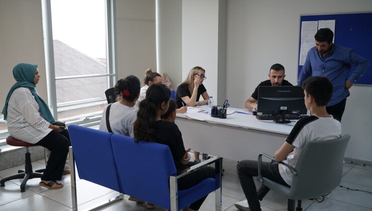 Esenyurt belediyesi’nden lise adaylarına tercih desteği