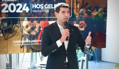 Başkan Çaykara’dan gençlere tam destek