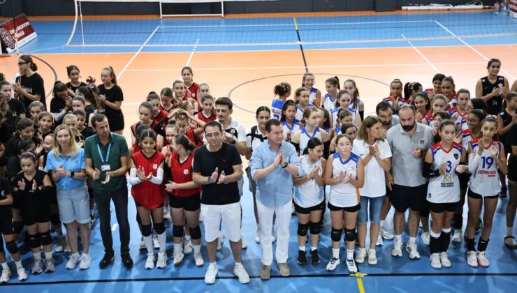 Silivri’de 30 Ağustos Zafer Bayramı Coşkusu: Zafer Kupası Voleybol Turnuvası Başladı