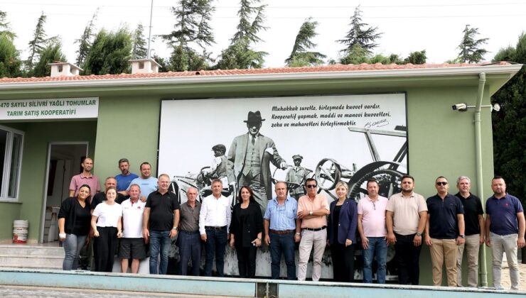 Silivri Belediye Başkan Yardımcısı Meral Kutlu, Fenerköy Yağlı Tohumlar Ayçiçek Alım Tesisi’ni Ziyaret Etti